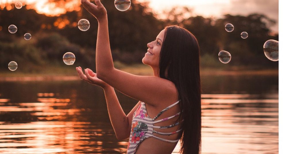 Capture the Magic of the Golden Hour: Tips for Taking Stunning Sunset Pictures 12