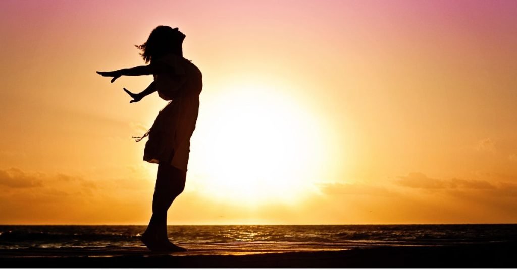 Capture the Magic of the Golden Hour: Tips for Taking Stunning Sunset Pictures 7