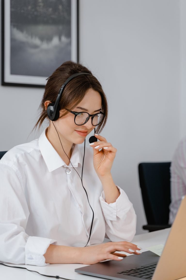Mastering the Art of Call Center Training: Comprehensive Training Program for Customer Service Representatives 1 Call Center