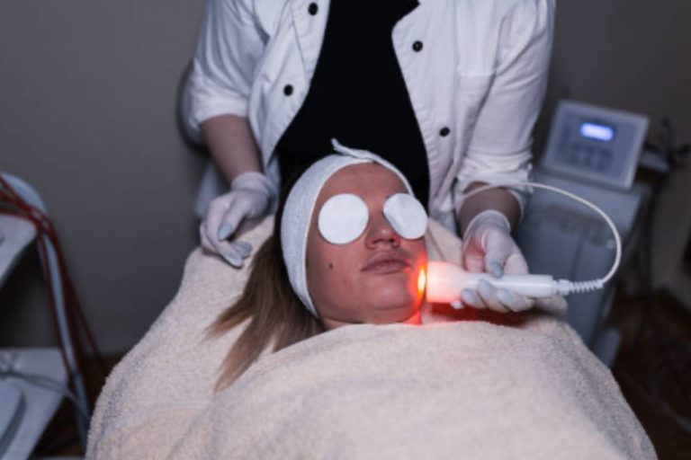 Accelerating Muscle Recovery and Performance Enhancement with Red Light Therapy in Australia 1 Muscle recovery